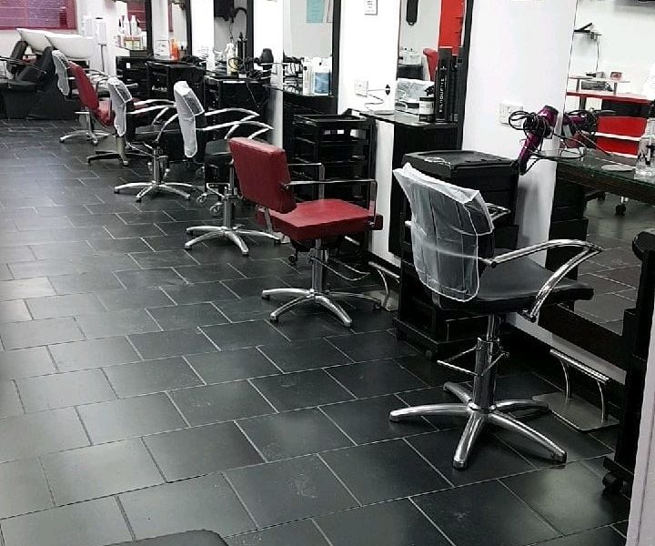 Hair By Tracey and Beauty By Tina