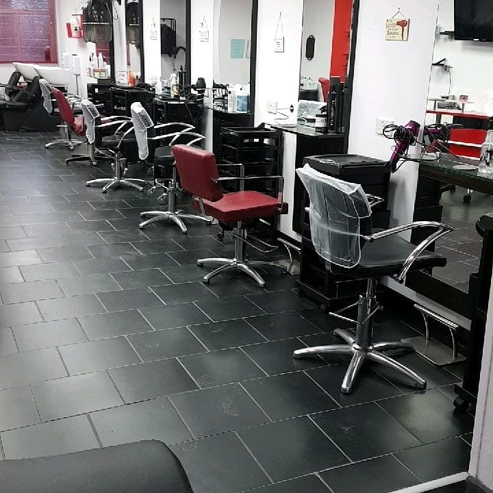 Hair By Tracey and Beauty By Tina