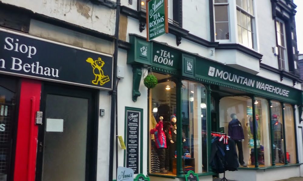 Upstairs at Anna’s