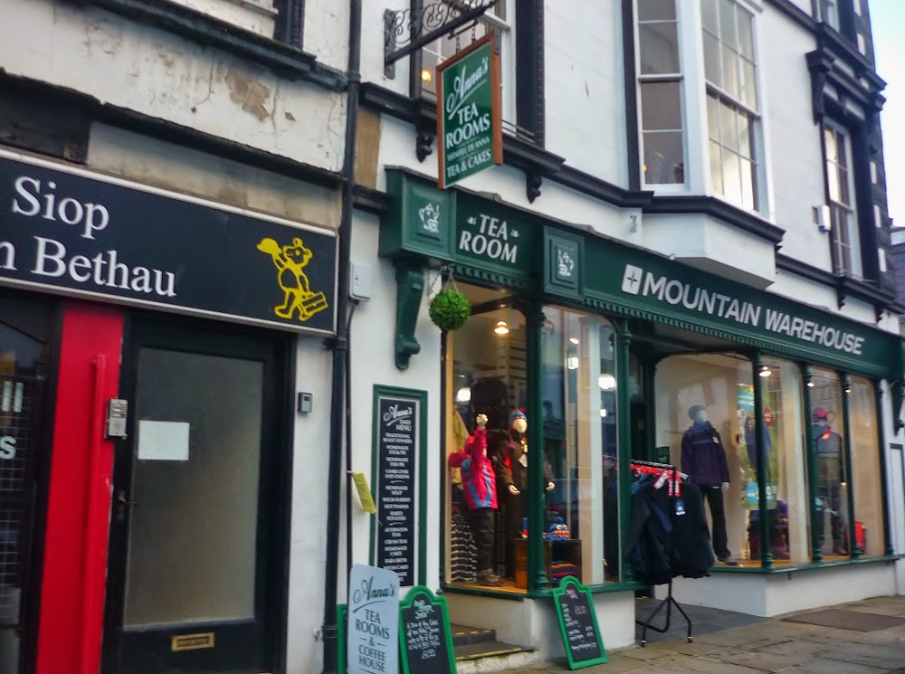 Upstairs at Anna’s